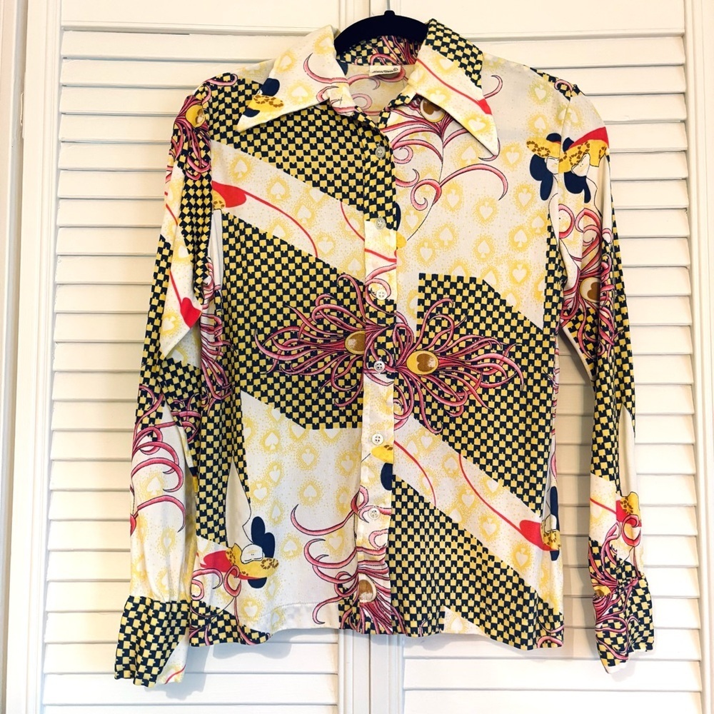 Vintage 1970s Button Down Shirt with Pointed Collar Yellow Pink White Navy Blue